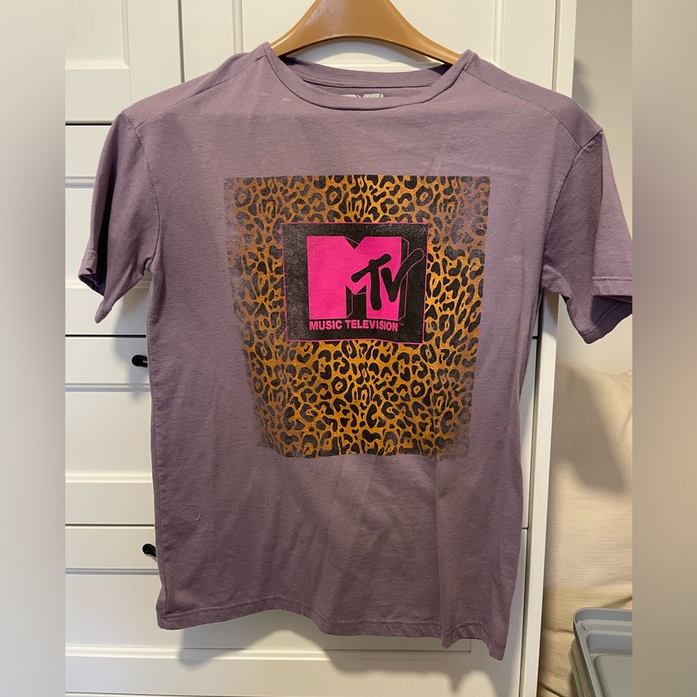 Women’s XS Purple Graphic Tee
